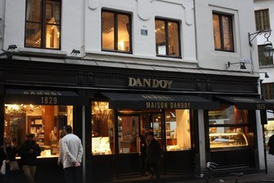 کافه و شکلات فروشی Maison Dandoy - Tea Room