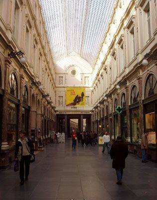 بروکسل-گالری-سنت-هوبرت-Les-Galeries-Royales-Saint-Hubert-161776