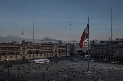 مکزیکو-سیتی-میدان-زوکالو-Zocalo-Square-165798