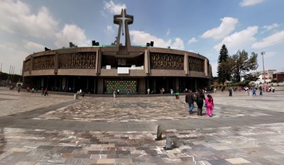 مکزیکو-سیتی-کلیسای-سانتا-ماریا-د-گوادالوپ-Basilica-de-Santa-Maria-de-Guadalupe-166267