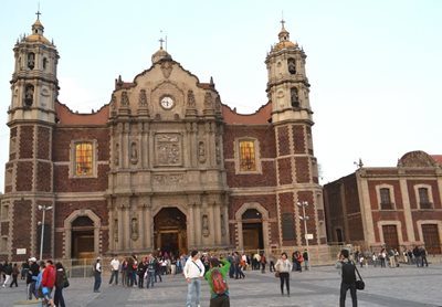 مکزیکو-سیتی-کلیسای-سانتا-ماریا-د-گوادالوپ-Basilica-de-Santa-Maria-de-Guadalupe-166257