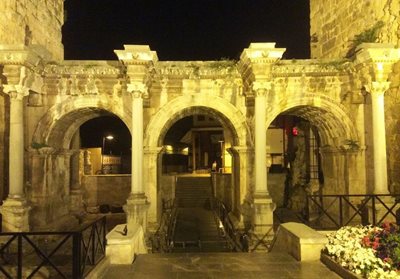 آنتالیا-دروازه-هادریان-Hadrian-s-Gate-166546