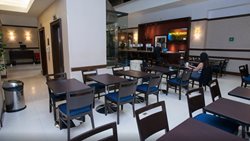 هتل هامپتون این Hampton Inn & Suites Mexico City