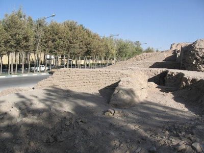 اصفهان-قلعه-سارویه-170170