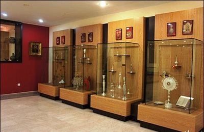 موزه اسقف اعظم آرداک مانوکیان