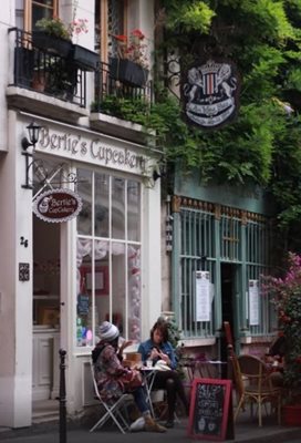 پاریس-کافه-Bertie-s-CupCakery-175240