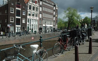 آمستردام-منطقه-و-کانال-زیبای-جوردان-Dierenkliniek-De-Jordaan-175280