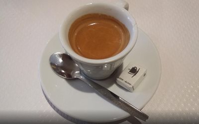 پاریس-کافه-Le-Ronsard-Cafe-175434