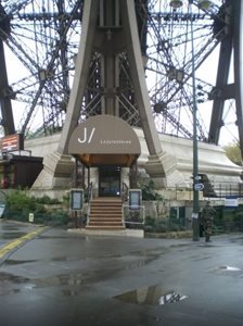 پاریس-رستوران-ل-جولس-ورنه-Le-Jules-Verne-175565