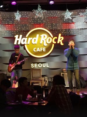 سئول-کافه-هارد-راک-Hard-Rock-Cafe-Seoul-176942