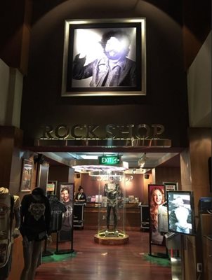 کافه هارد راک Hard Rock Cafe Phuket