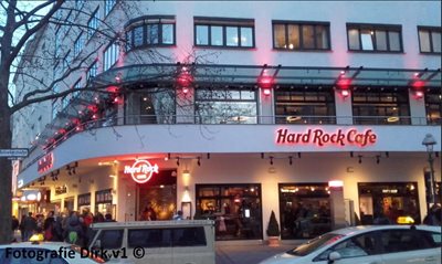 برلین-کافه-هارد-راک-برلین-Hard-Rock-Cafe-Berlin-185225