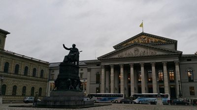 مونیخ-سالن-ملی-اپرای-باواریا-Bayerische-Staatsoper-Opera-House-189690