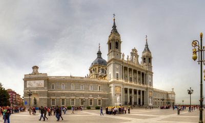 مادرید-کلیسای-جامع-آلمودنا-Almudena-Cathedral-190572