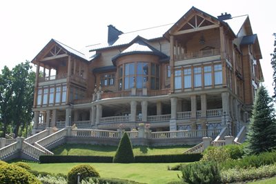 کی-یف-عمارت-یانوکوویچ-کی-یف-Yanukovych-s-Private-Mansion-193973