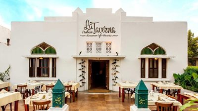 رستوران ایتالیایی La Taverna