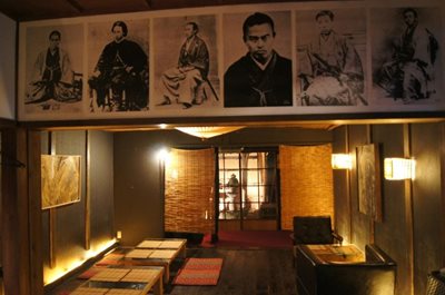 کیوتو-کافه-سامورایی-شیشین-Shishin-Samurai-Cafe-194983