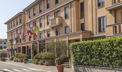 پیزا-هتل-بزرگ-بونانو-Grand-Hotel-Bonanno-195044