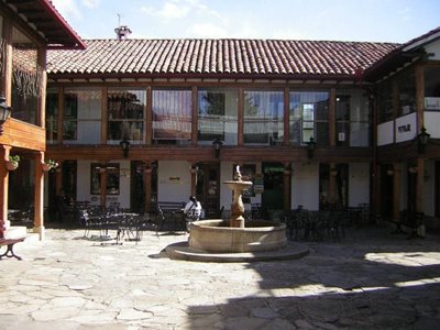 بوگوتا-مرکز-خرید-Hacienda-Santa-Barbara-196090
