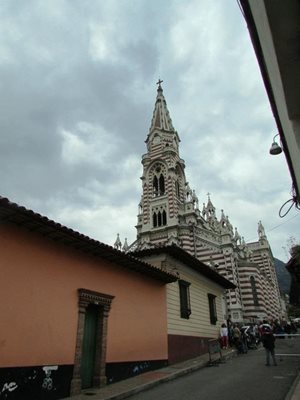 بوگوتا-کلیسا-Iglesia-Nuestra-Senora-del-Carmen-196190