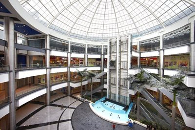 مرکز خرید Centro Comercial Calima