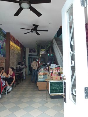 کافه Bajareque Coffee House & Roastery