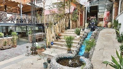 تهران-رستوران-و-سفره-خانه-سنتی-حاج-محمود-شکرستان-202188