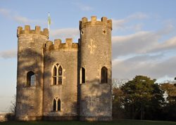 قلعه بلز Blaise Castle