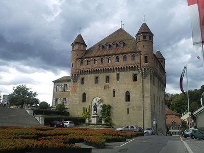 قلعه سنت مییر Chateau Saint-Maire
