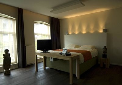 رتردام-هتل-A-Small-Hotel-210941