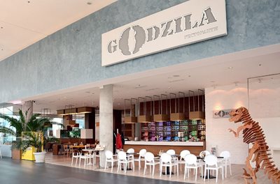وارنا-رستوران-ایتالیایی-گودزیلا-Godzila-Restaurant-212905
