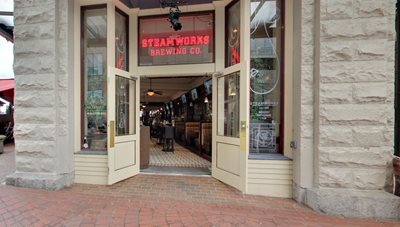 ونکوور-رستوران-آمریکایی-Steamworks-214779