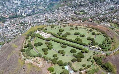 هاوایی-یادبود-گورستان-ملی-اقیانوس-آرام-National-Memorial-Cemetery-of-the-Pacific-216575