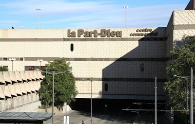 لیون-مرکز-خرید-La-Part-Dieu-Shopping-Mall-222115