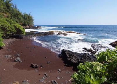هاوایی-ساحل-شن-های-قرمز-Red-Sand-Beach-222247