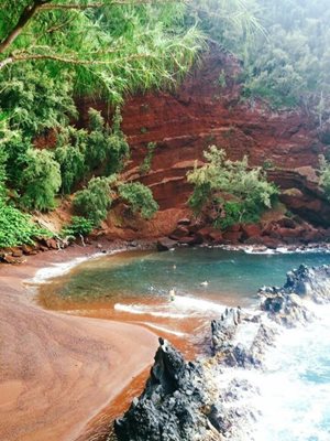 هاوایی-ساحل-شن-های-قرمز-Red-Sand-Beach-222269