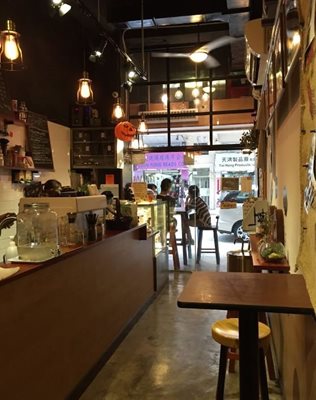 هنگ-کنگ-کافه-Cafe-Sausalito-223602
