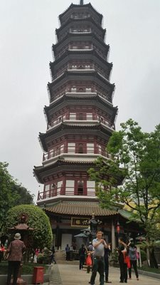 گوانجو-معبد-Liurong-Temple-225606