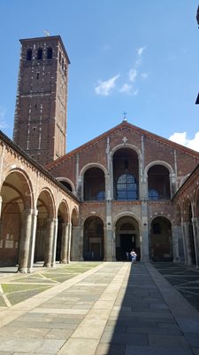 میلان-کلیسای-اسقف-سنت-آمبروز-Basilica-di-Sant-Ambrogio-227550