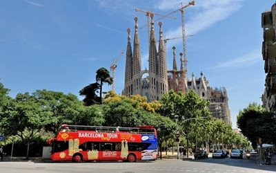 بارسلونا-اتوبوس-گردشگری-توریستی-هاپ-آن-هاپ-آف-بارسلونا-Hop-On-Hop-Off-245668
