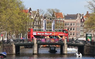 آمستردام-اتوبوس-گردشگری-توریستی-هاپ-آن-هاپ-آف-آمستردام-Hop-On-Hop-Off-245682