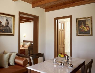 کرت-هتل-Palazzo-Vecchio-Exclusive-Residence-248588