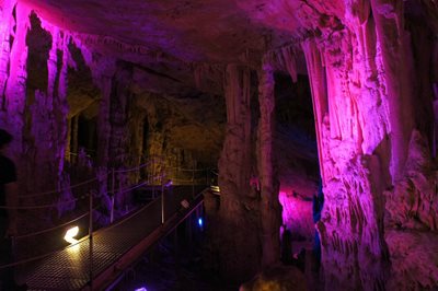 غار اسفنتونی Sfentoni Cave