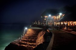 هتل دریا صخره Sea Cliff Hotel
