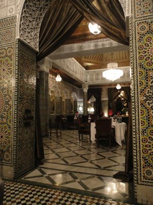 مراکش-رستوران-رد-هاواس-The-Red-House-Restaurant-250621