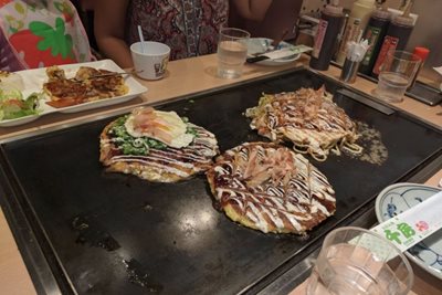 اوساکا-رستوران-اوکونومیاکی-Okonomiyaki-Restaurant-254765