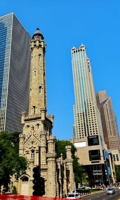 برج آب شیکاگو Chicago Water Tower