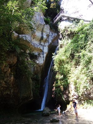ورونا-پارک-جنگلی-و-آبشار-مولینا-Parco-delle-Cascate-di-Molina-256087