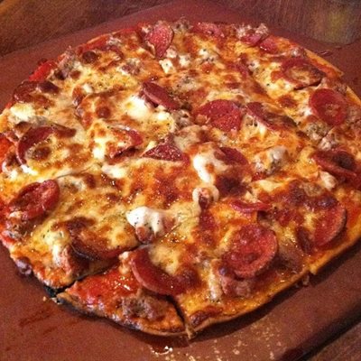 شیکاگو-فست-فود-Flo-Santos-pizza-256180