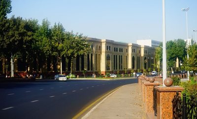 تاشکند-میدان-امیر-تیمور-Amir-Temur-Square-256515